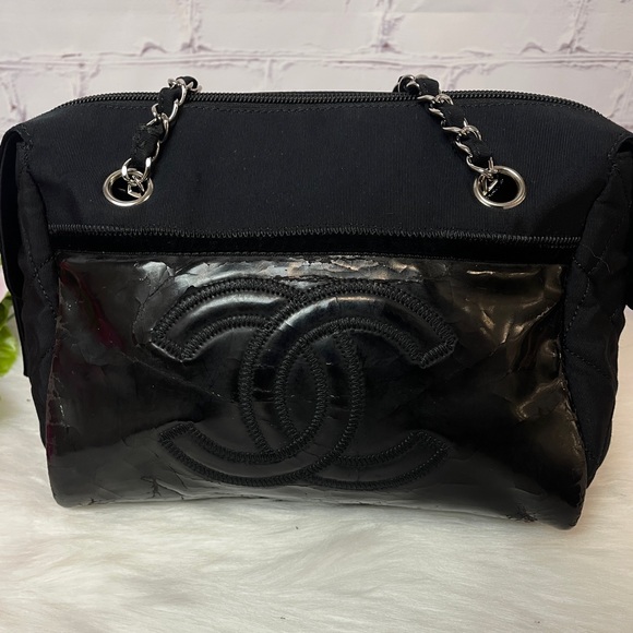 Chanel CC Shoulder Bag - Picture 3 of 12